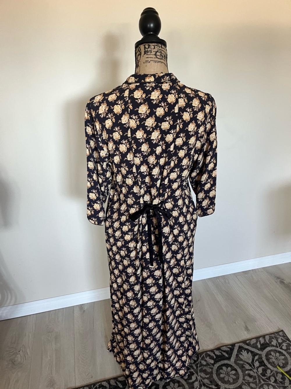 April Cornell Black Dress with Yellow Rose Print vintage Floral print size M - Picture 3 of 10